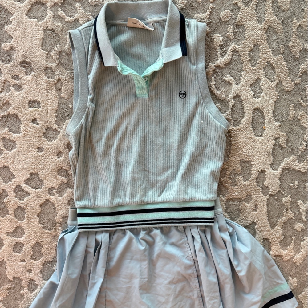 Sergio Tacchini blue tennis set top and skirt